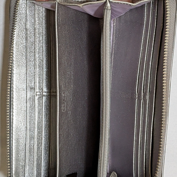 Coach Silver Grey Signature Canvas Accordion Zip Wallet with Metallic Trim - Picture 12 of 16